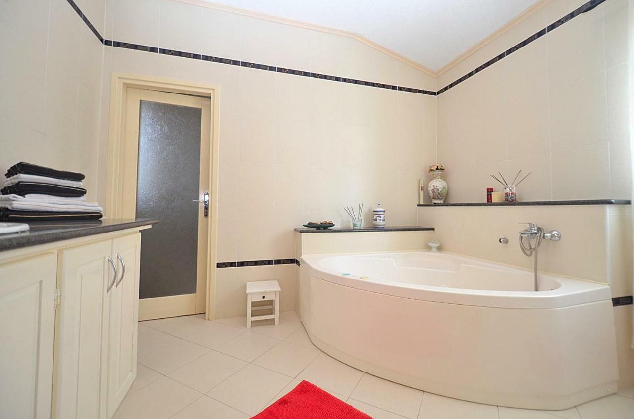 Holiday home Sverko Novigrad Istria Eksteriør billede