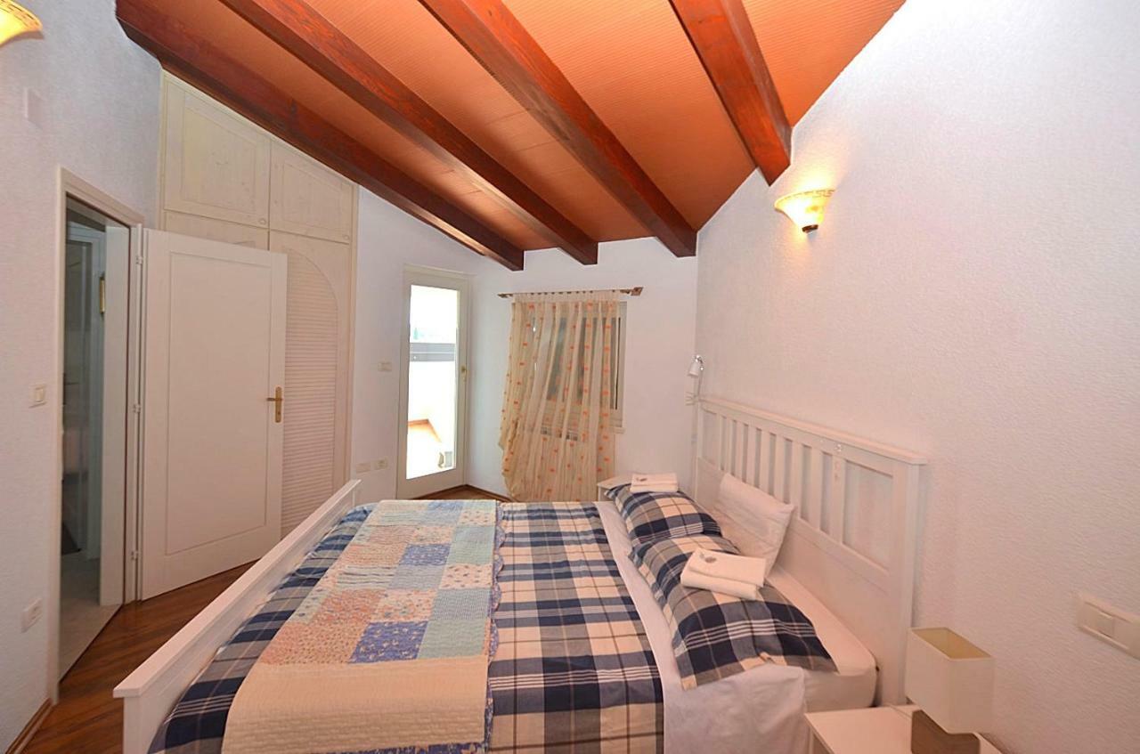 Holiday home Sverko Novigrad Istria Eksteriør billede